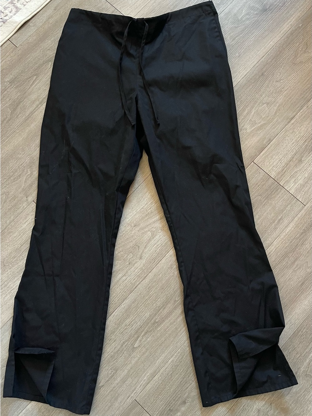 Cherokee workwear scrub bottoms womens medium fits like a large